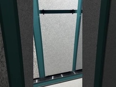 Желто-бежевая глазурованная керамогранитная плитка для душа. Элегантное рустичное украшение стен.